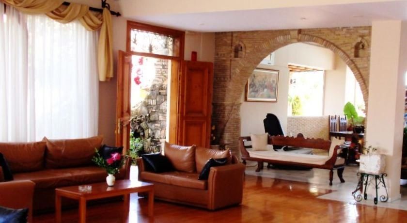 Aparthotel Plaza Pallas 3*