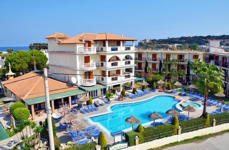 Plaza Pallas Aparthotel 3*