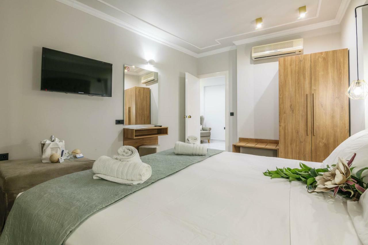 Plaza Pallas Aparthotel 3*